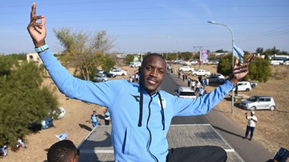 Letsile Tebogo and teammates on the celebration bus